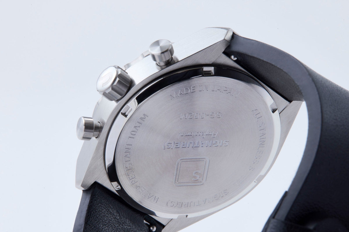 SIGNATURE(S) MODEL C PF-C02 裏蓋のレーザー刻印